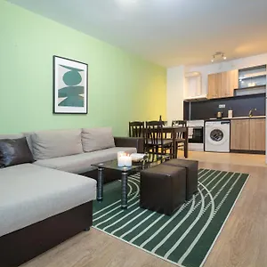  Hotel de apartamente Modern And Bright Near Center - Free Parking Bulgaria